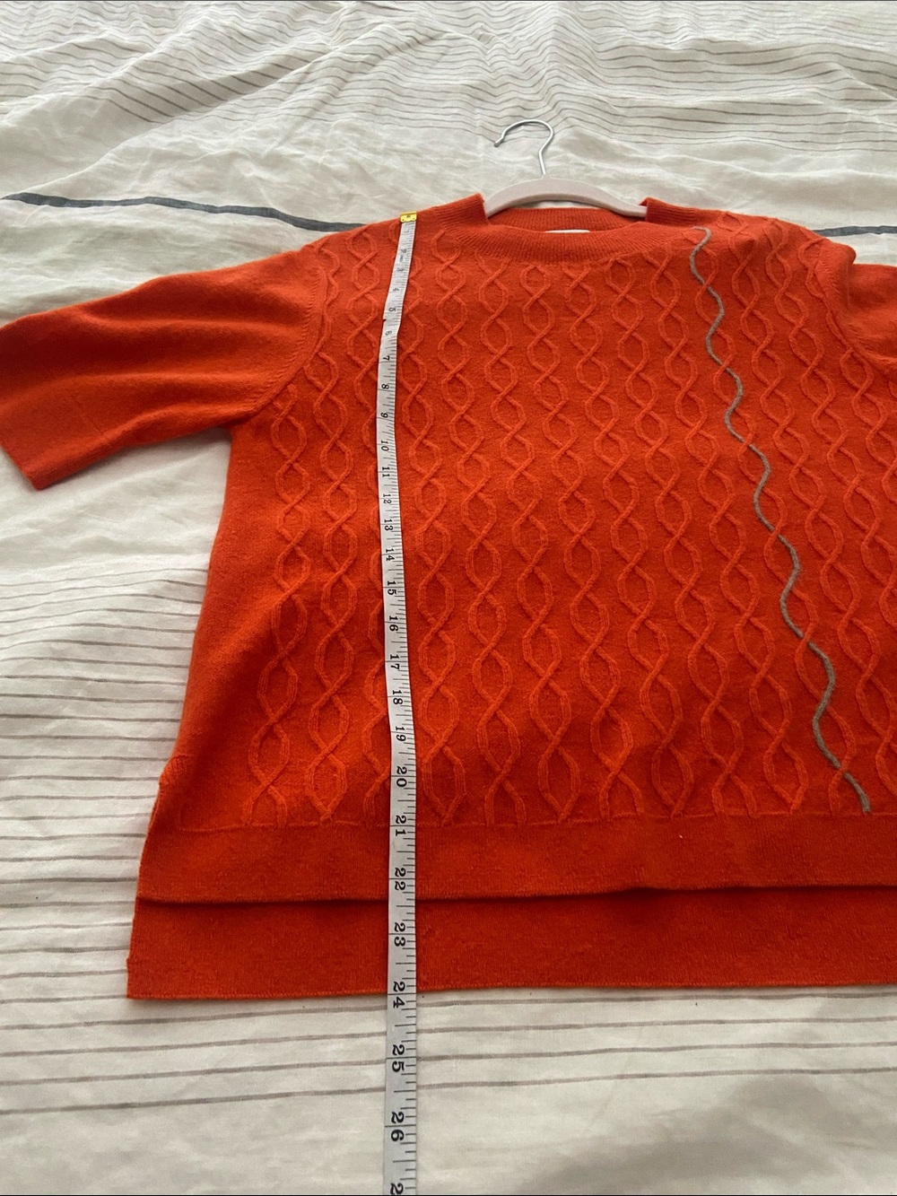 GUAUR Cashmere Cable Knit Short Sleeve Sweater in Bright Orange, Size Medium - Picture 10 of 12